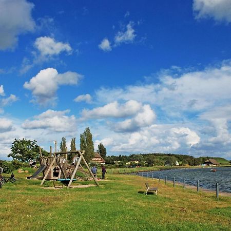 Ferienwohnungen Im Haus Am Deich Middelhagen Ngoại thất bức ảnh